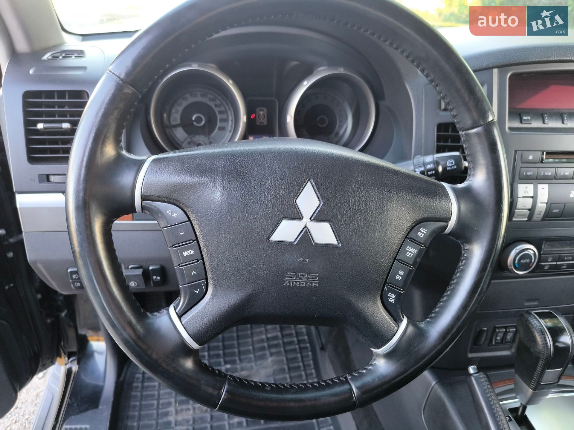 Mitsubishi Pajero Wagon 2007 VIN JMYLRV93W8J000696 фото оголошення 11 з 38