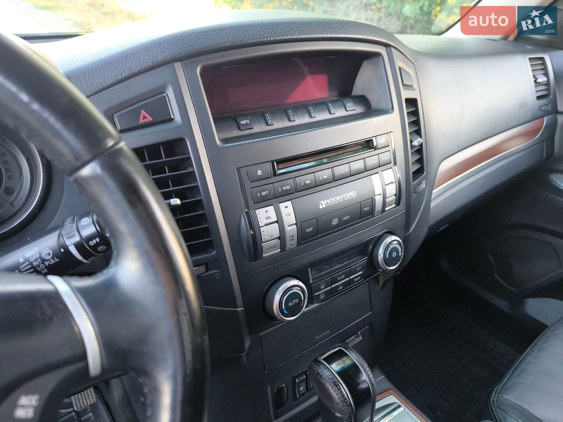Mitsubishi Pajero Wagon 2007 VIN JMYLRV93W8J000696 фото оголошення 13 з 38
