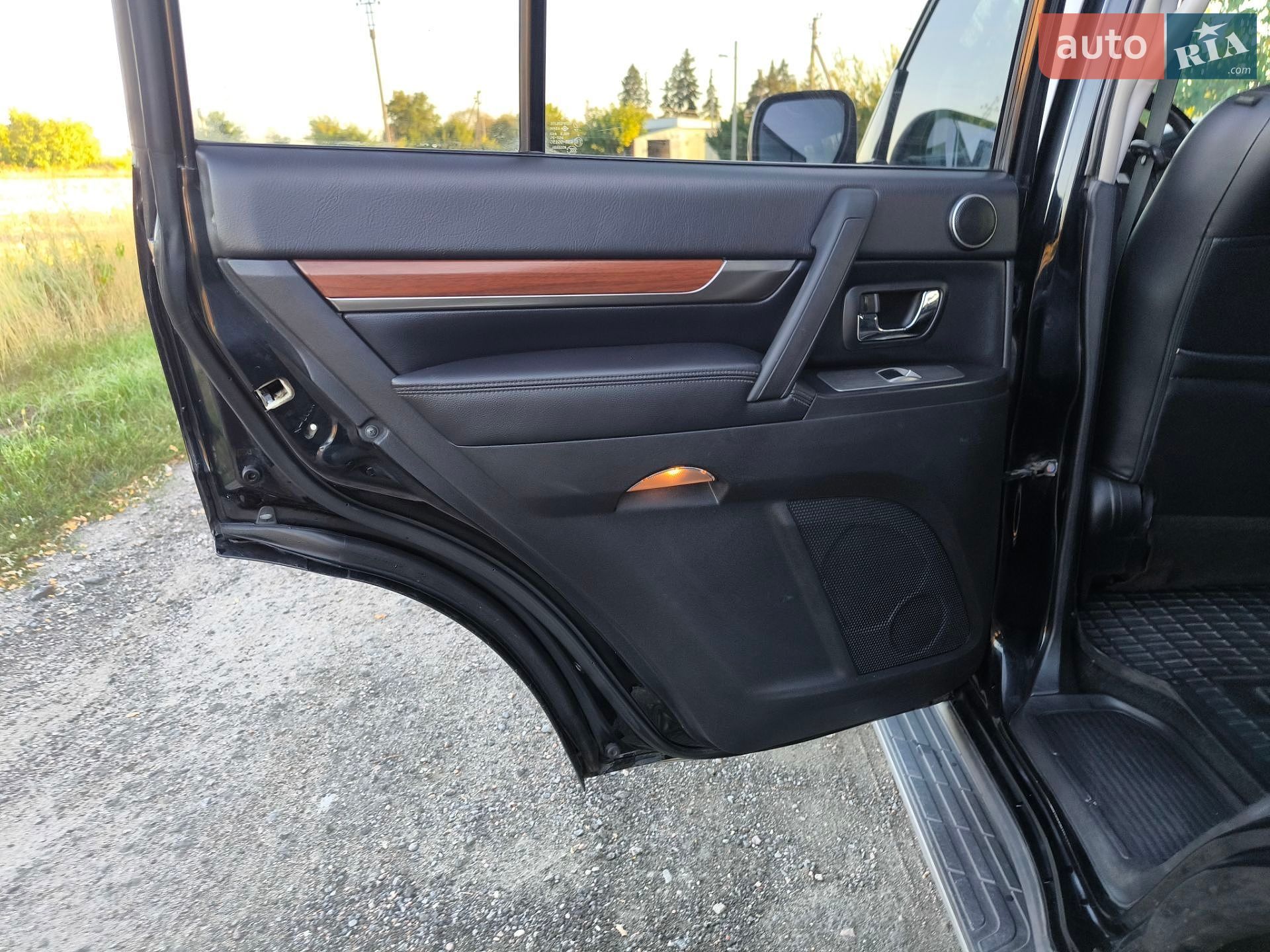 Mitsubishi Pajero Wagon 2007 VIN JMYLRV93W8J000696 фото оголошення 15 з 38