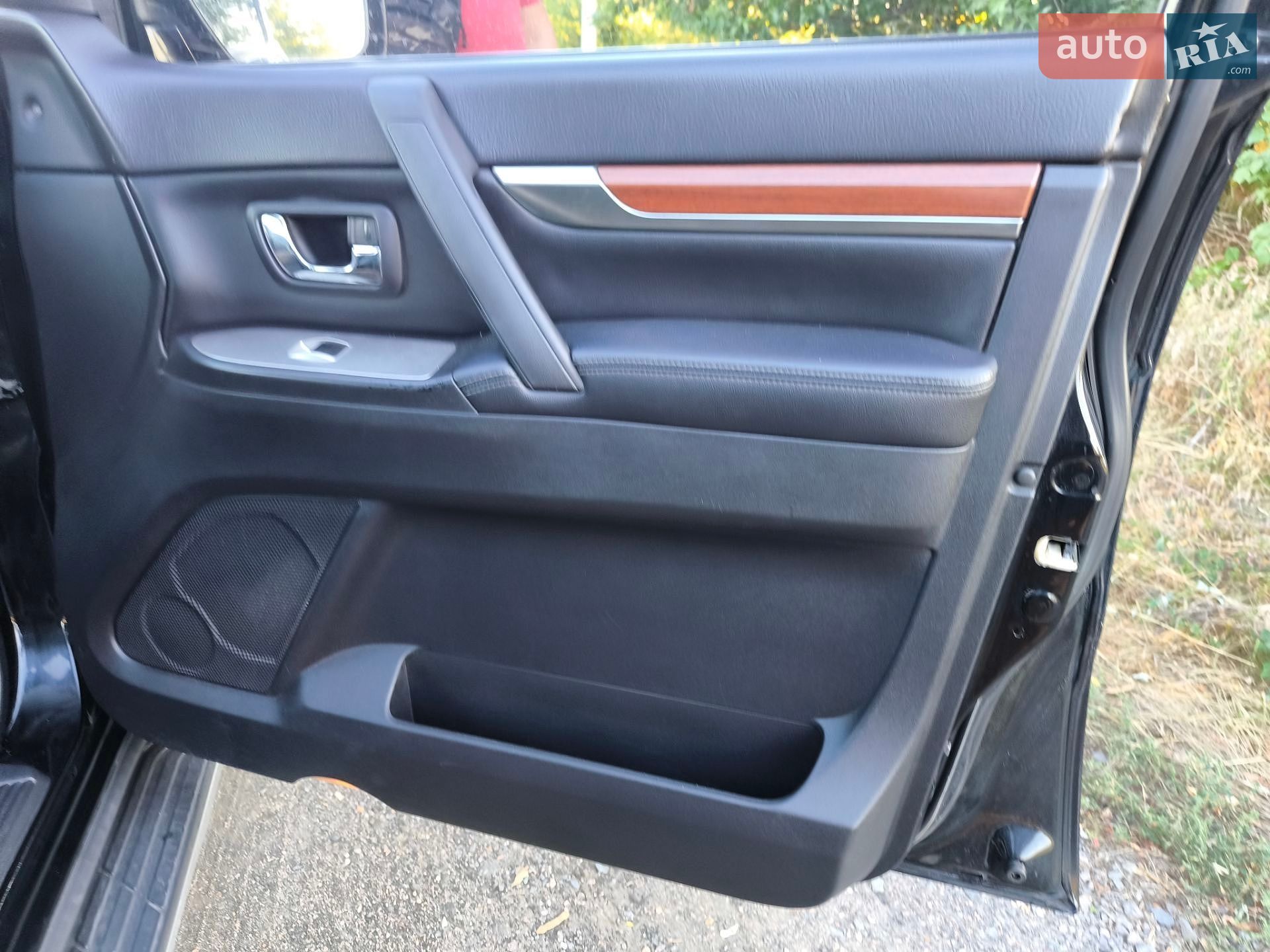 Mitsubishi Pajero Wagon 2007 VIN JMYLRV93W8J000696 фото оголошення 30 з 38