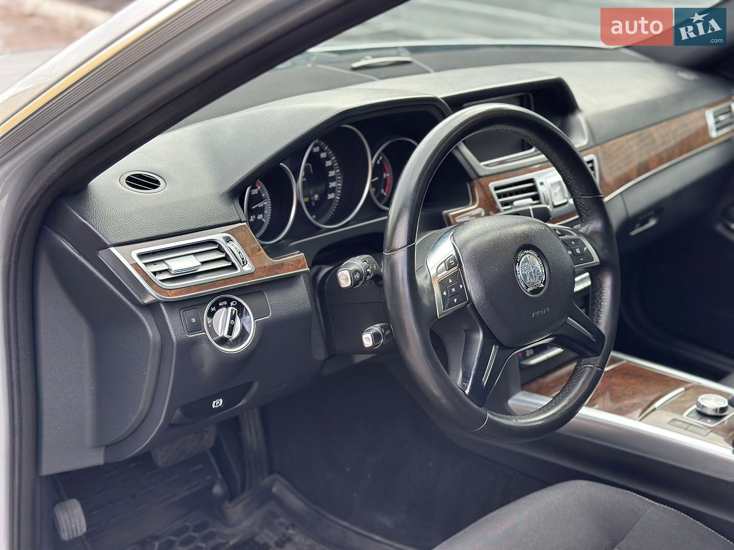 Mercedes-Benz E-Class 2015 VIN WDD2122011B140075 фото оголошення 28 з 46