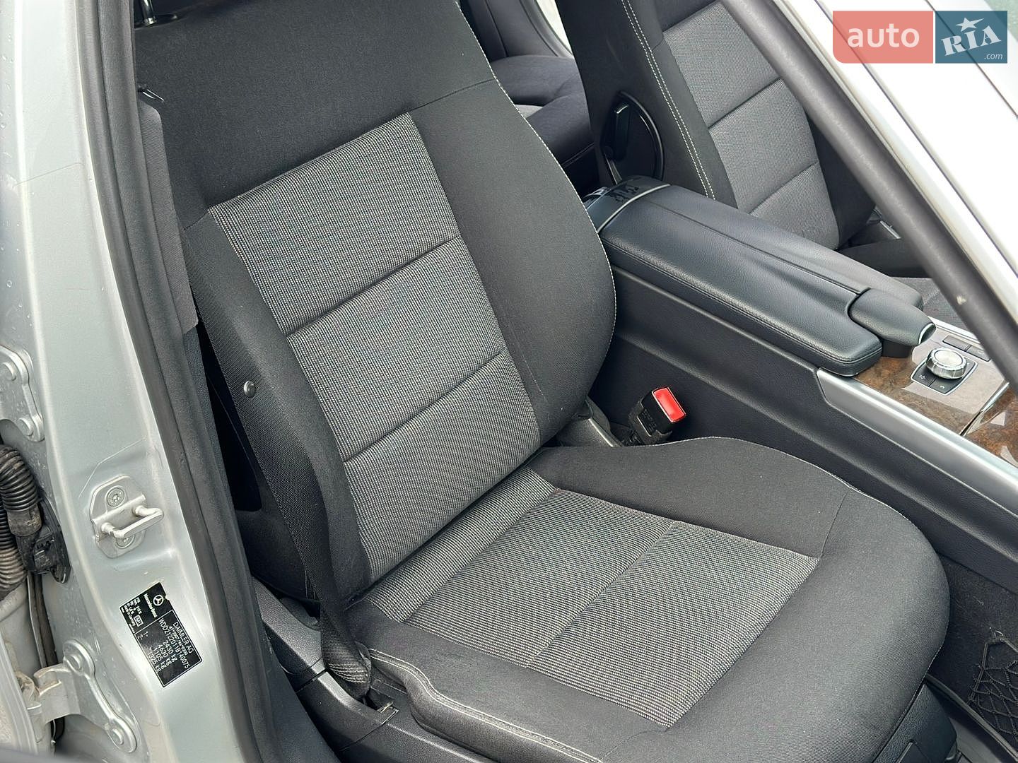 Mercedes-Benz E-Class 2015 VIN WDD2122011B140075 фото оголошення 38 з 46