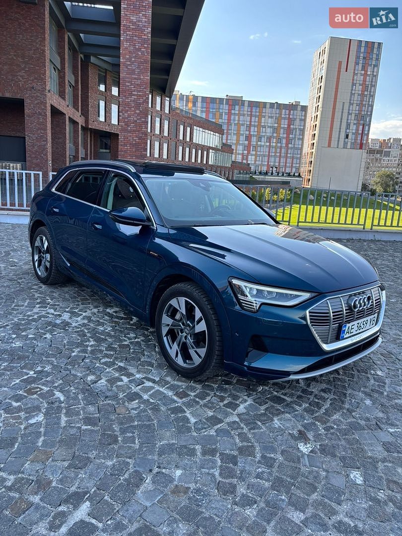 Audi e-tron 2019 VIN WAUZZZGE5LB016512 фото оголошення 110 з 130