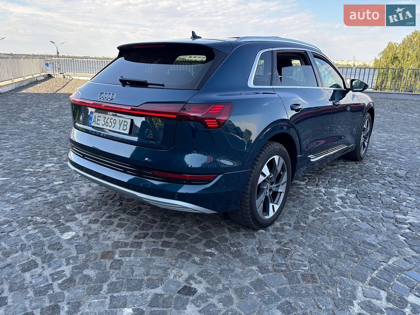 Audi e-tron 2019 VIN WAUZZZGE5LB016512 фото оголошення 112 з 130