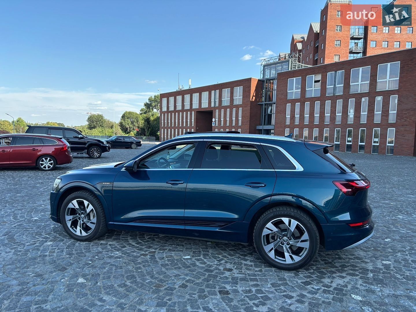 Audi e-tron 2019 VIN WAUZZZGE5LB016512 фото оголошення 115 з 130
