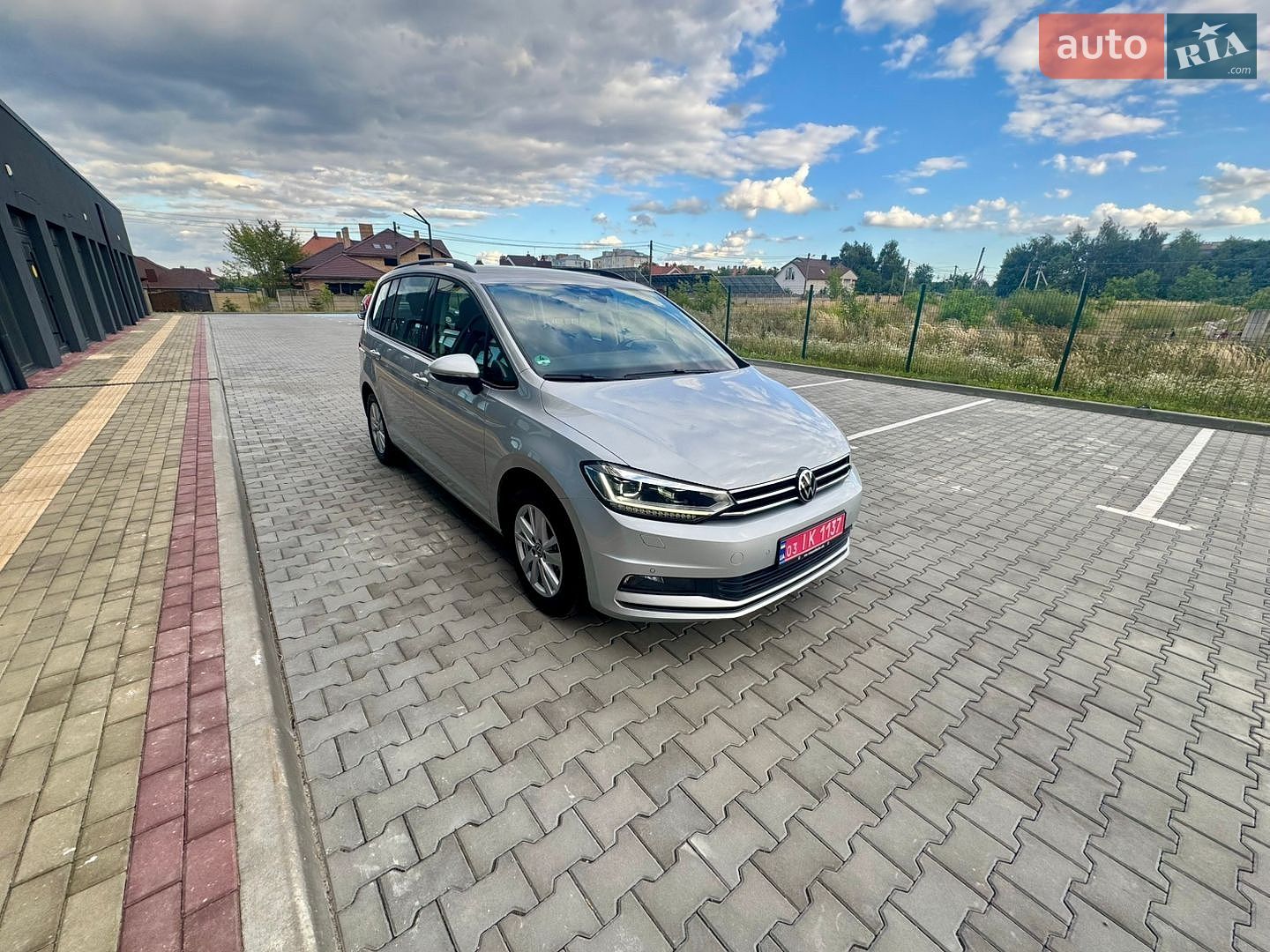 Volkswagen Touran 2022 VIN WVGZZZ1TZNW012111 фото оголошення 2 з 94
