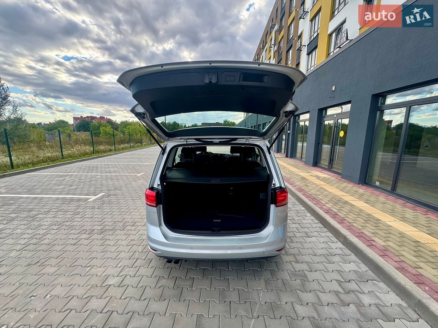 Volkswagen Touran 2022 VIN WVGZZZ1TZNW012111 фото оголошення 15 з 94