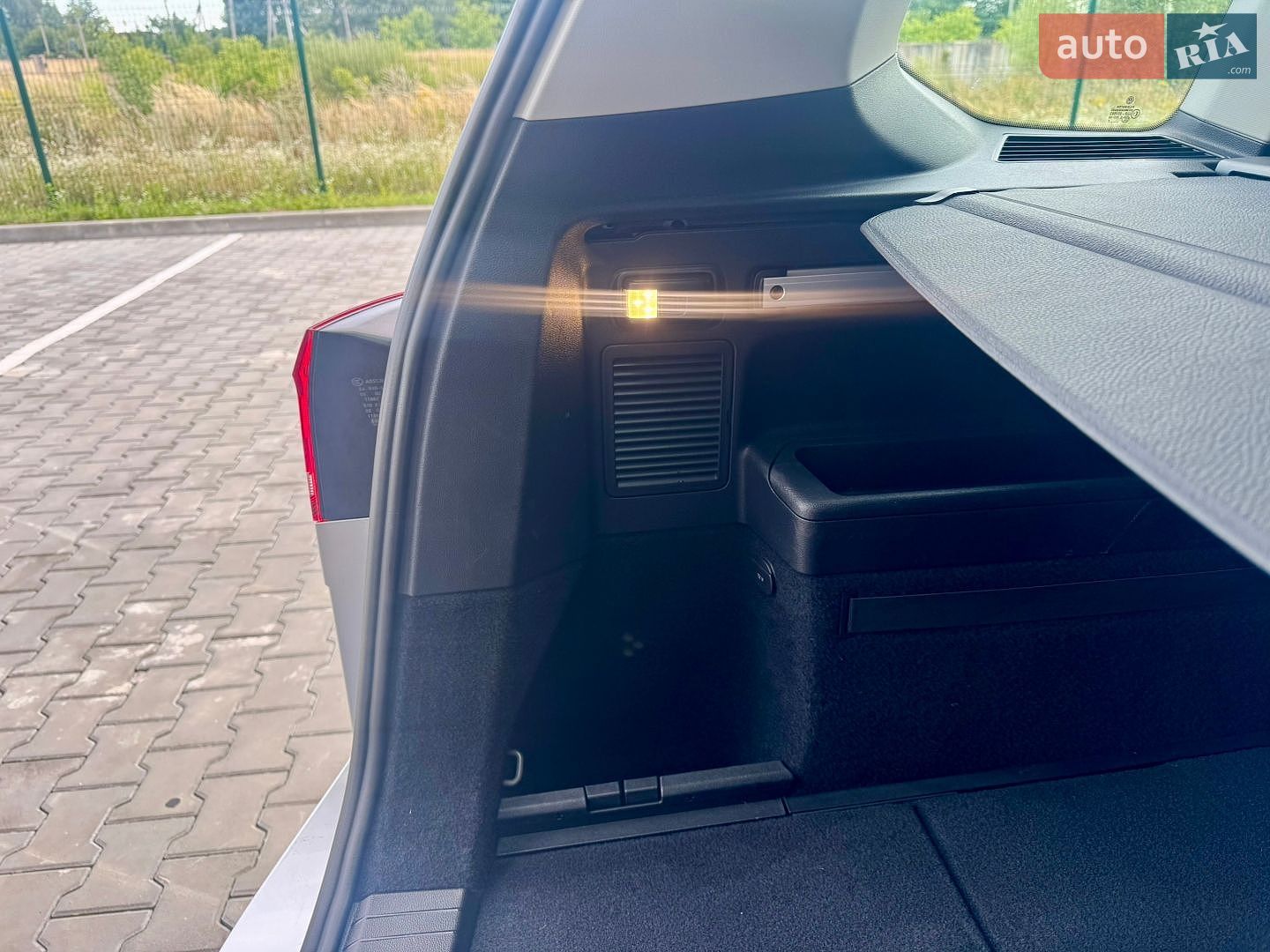 Volkswagen Touran 2022 VIN WVGZZZ1TZNW012111 фото оголошення 16 з 94