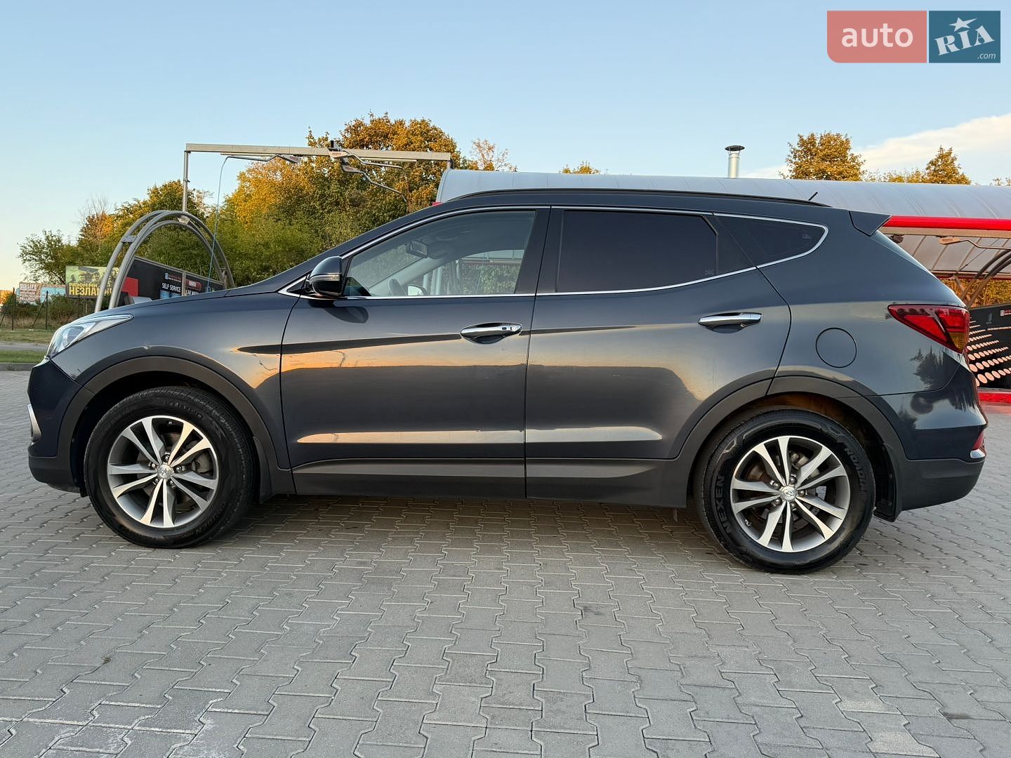 Hyundai Santa FE 2016 VIN KMHSW81UBGU629726 фото оголошення 10 з 32