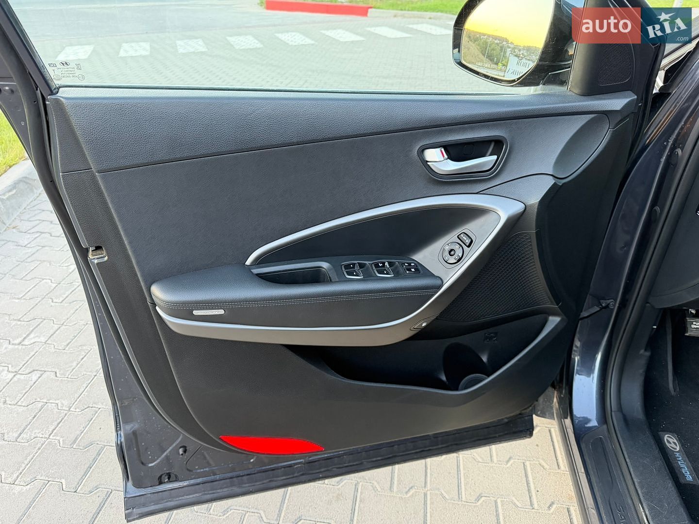 Hyundai Santa FE 2016 VIN KMHSW81UBGU629726 фото оголошення 17 з 32