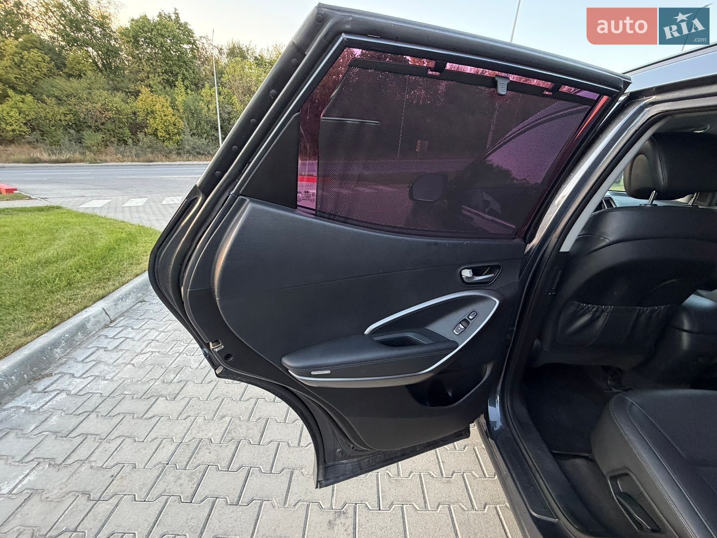Hyundai Santa FE 2016 VIN KMHSW81UBGU629726 фото оголошення 19 з 32