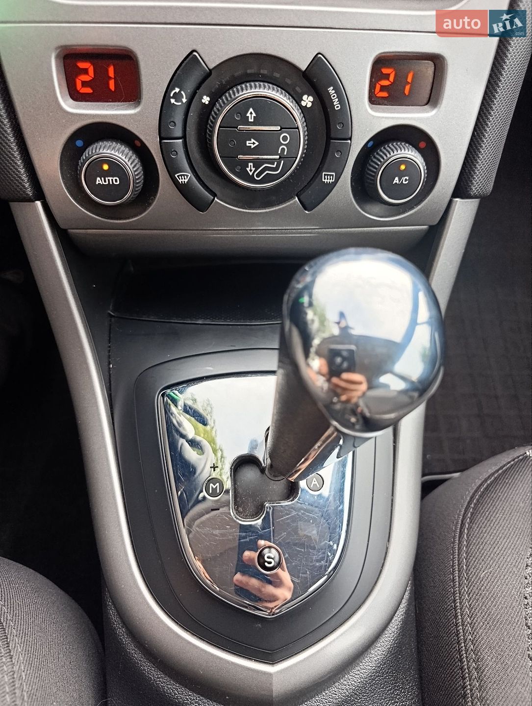 Peugeot 308 2012 VIN VF34C9HR8CS169064 фото оголошення 19 з 28