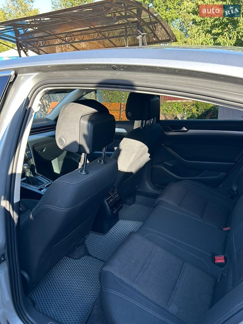 Volkswagen Passat 2015 VIN WVWZZZ3CZGE024869 фото оголошення 35 з 68