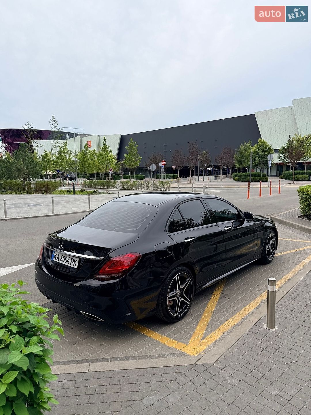 Mercedes-Benz C-Class 2019 VIN 55SWF8EB0KU305549 фото оголошення 4 з 21