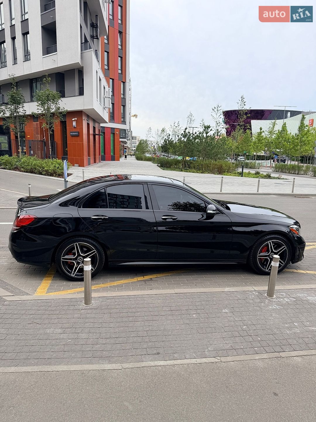 Mercedes-Benz C-Class 2019 VIN 55SWF8EB0KU305549 фото оголошення 3 з 21