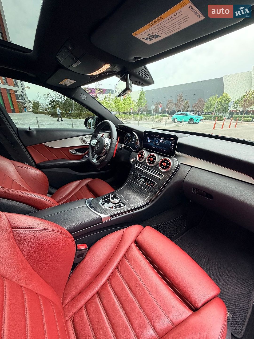 Mercedes-Benz C-Class 2019 VIN 55SWF8EB0KU305549 фото оголошення 10 з 21