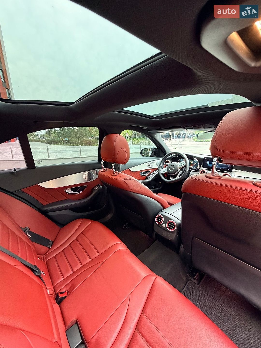 Mercedes-Benz C-Class 2019 VIN 55SWF8EB0KU305549 фото оголошення 13 з 21