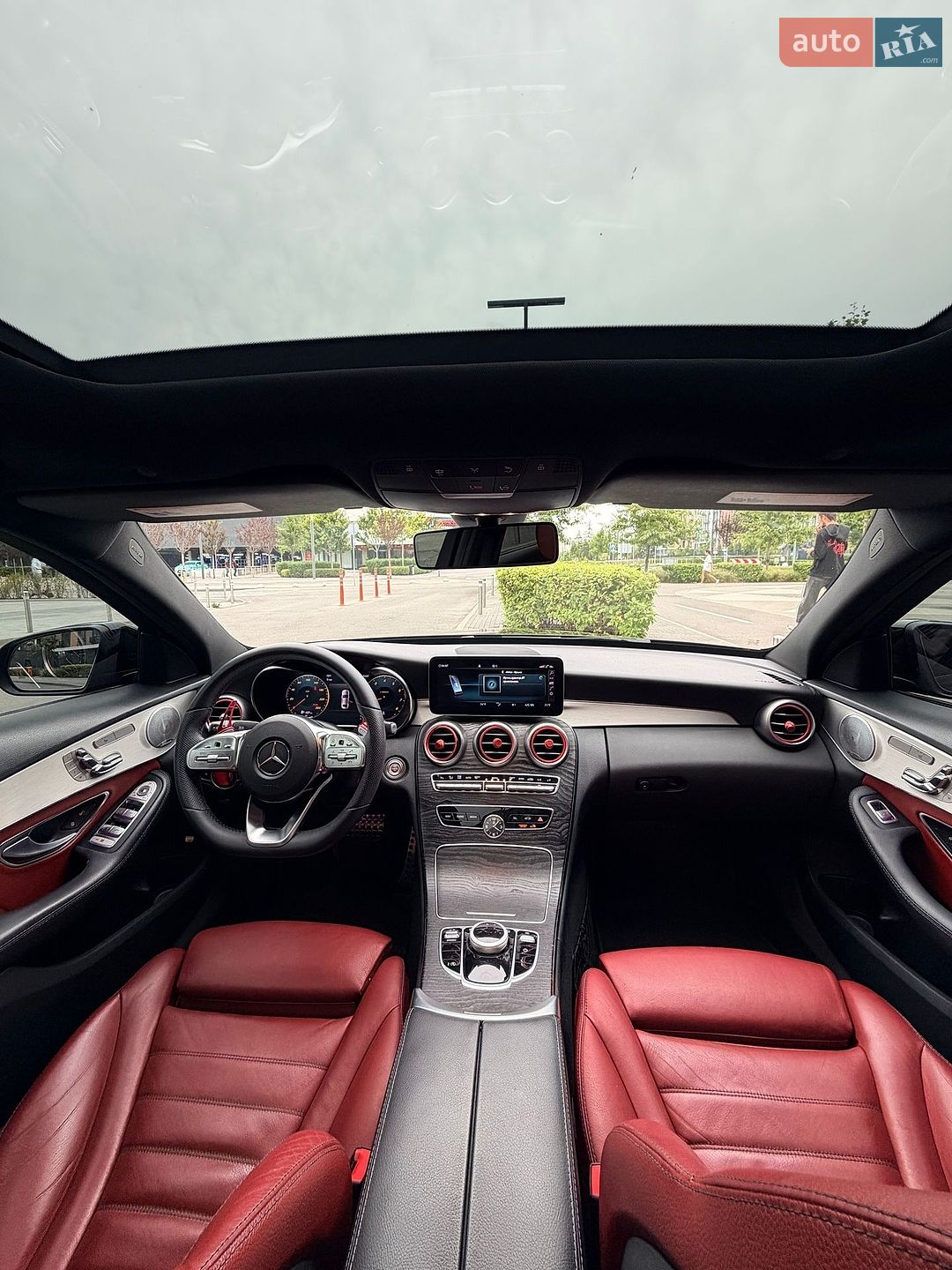 Mercedes-Benz C-Class 2019 VIN 55SWF8EB0KU305549 фото оголошення 14 з 21