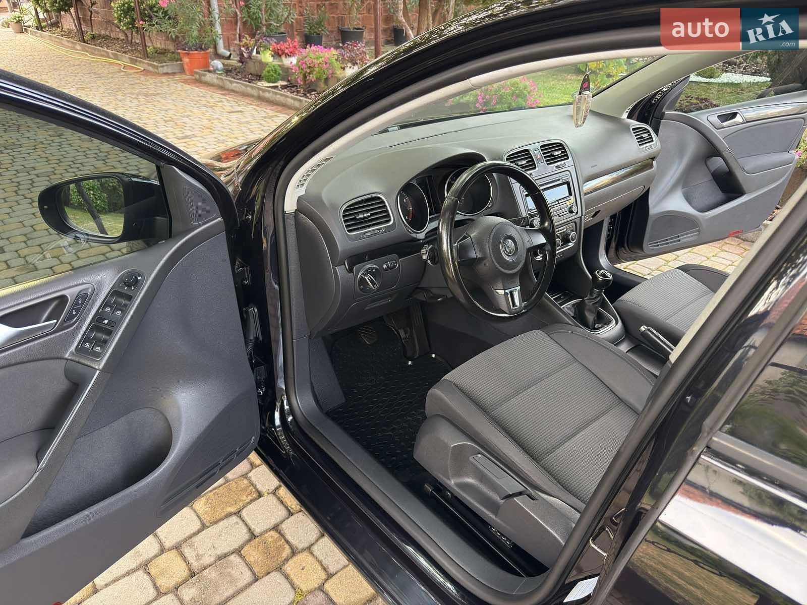 Volkswagen Golf 2010 VIN WVWZZZ1KZBP025518 фото оголошення 41 з 50