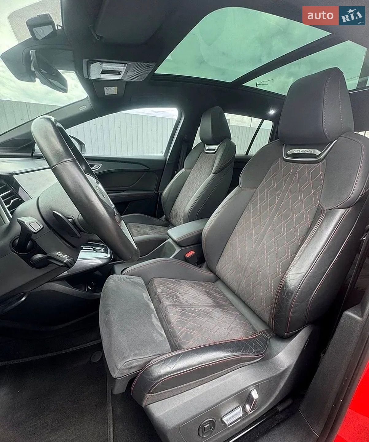 Audi Q5 e-tron 2022 VIN LSV1C5G48N2010060 фото оголошення 21 з 41