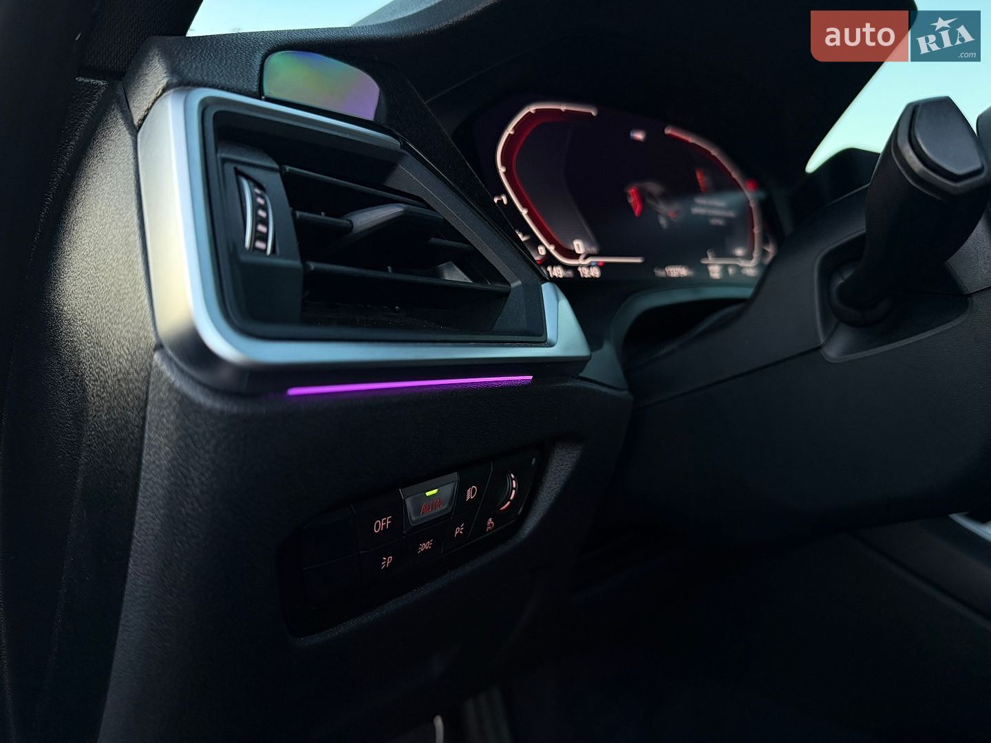 BMW 3 Series 2019 VIN WBA5R1C59KAK11443 фото оголошення 31 з 33