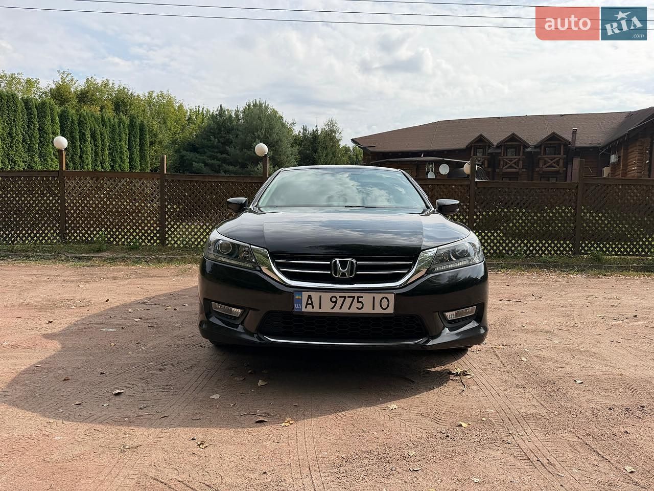 Honda Accord 2015 VIN 1HGCR2F32FA193854 фото оголошення 2 з 13