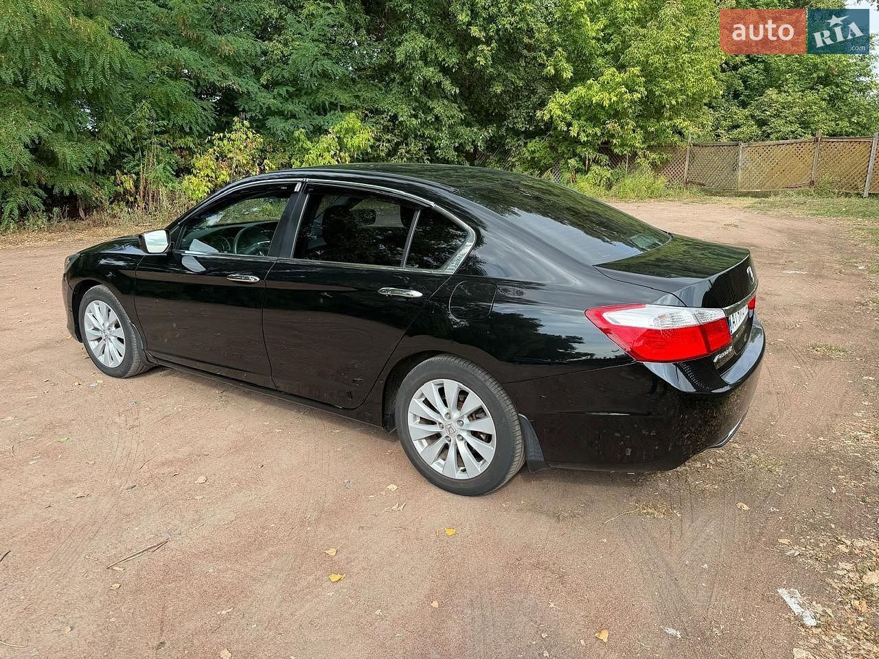 Honda Accord 2015 VIN 1HGCR2F32FA193854 фото оголошення 7 з 13