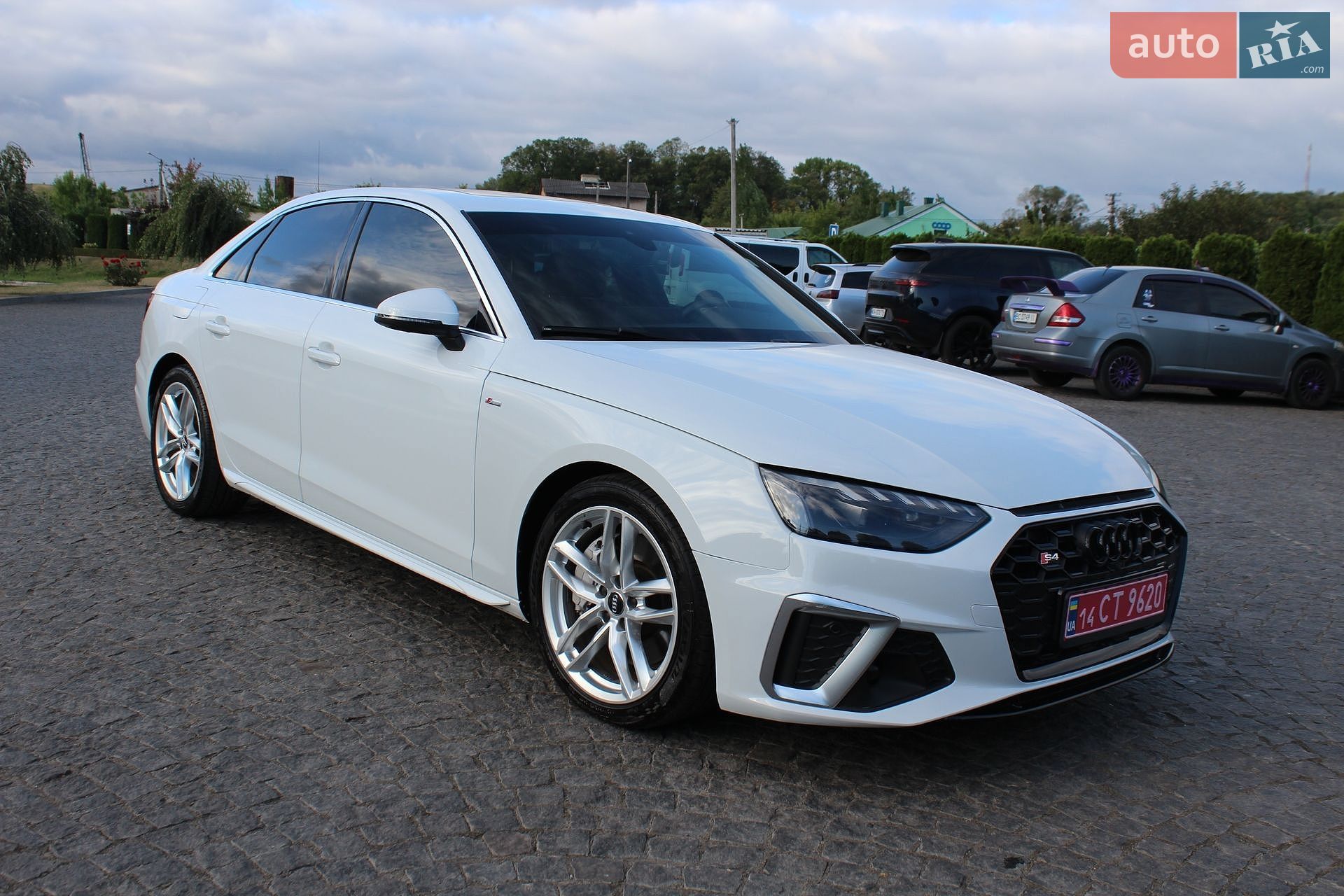 Audi A4 2021 VIN WAUEAAF49MN006212 фото оголошення 4 з 44
