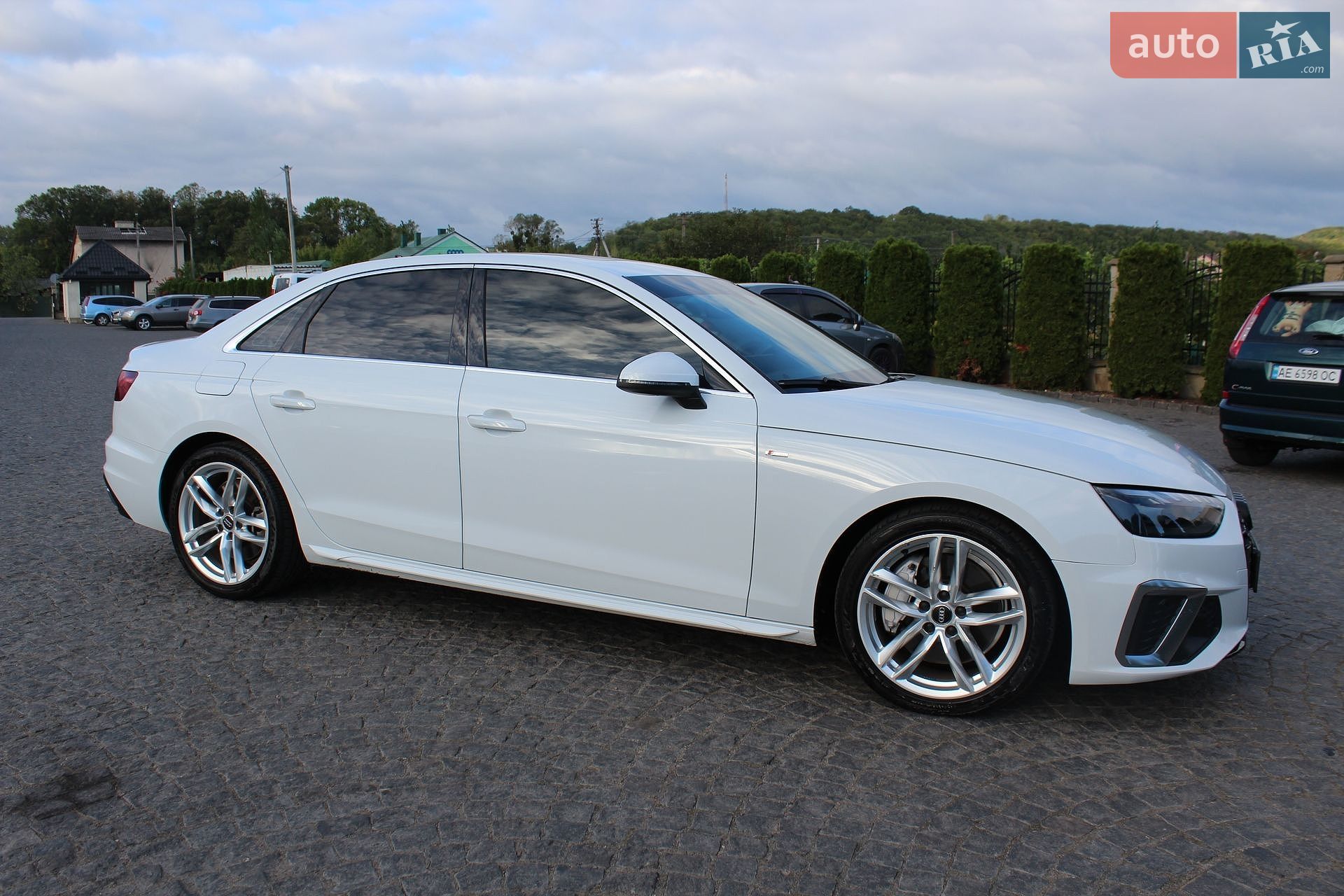 Audi A4 2021 VIN WAUEAAF49MN006212 фото оголошення 5 з 44