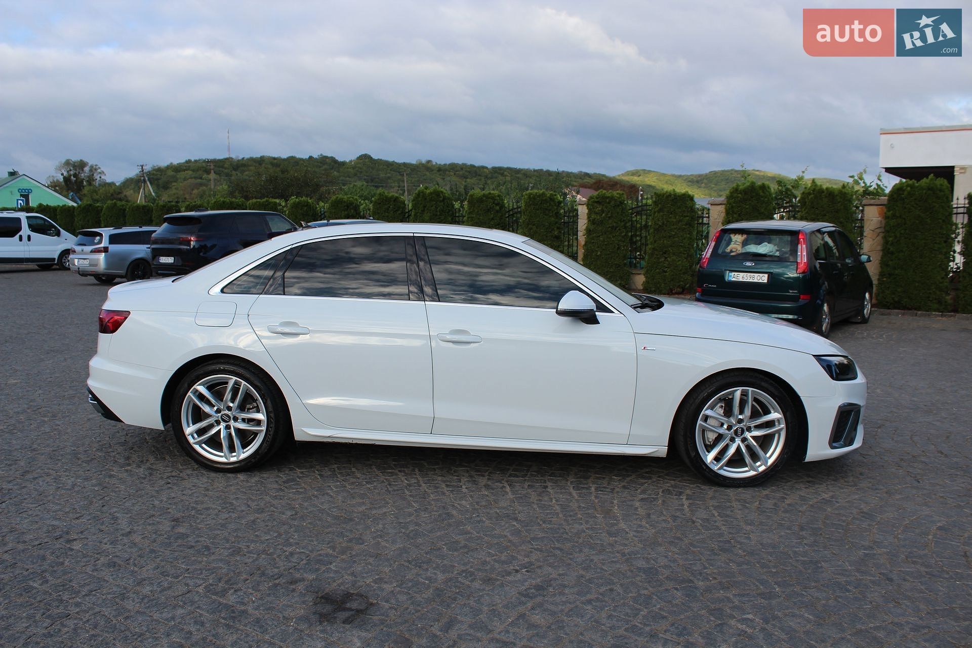 Audi A4 2021 VIN WAUEAAF49MN006212 фото оголошення 6 з 44