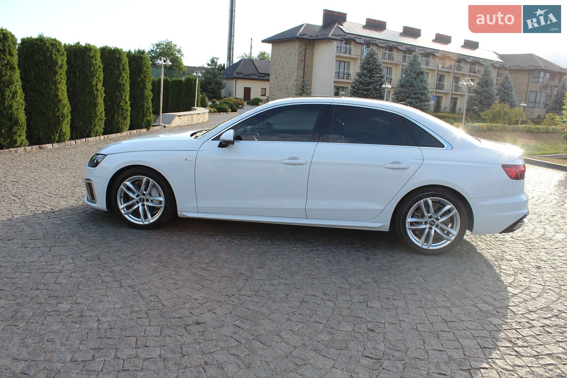 Audi A4 2021 VIN WAUEAAF49MN006212 фото оголошення 14 з 44