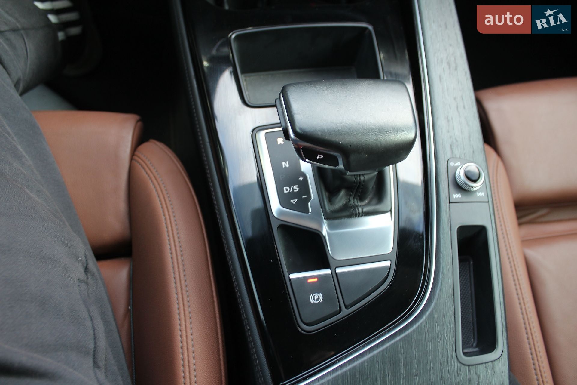Audi A4 2021 VIN WAUEAAF49MN006212 фото оголошення 33 з 44