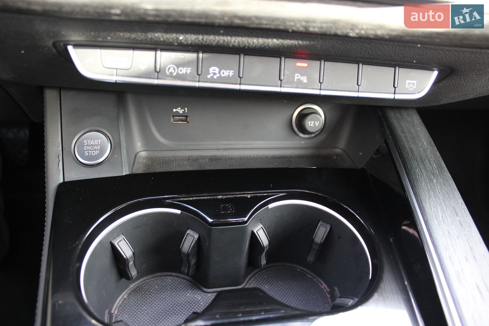 Audi A4 2021 VIN WAUEAAF49MN006212 фото оголошення 34 з 44