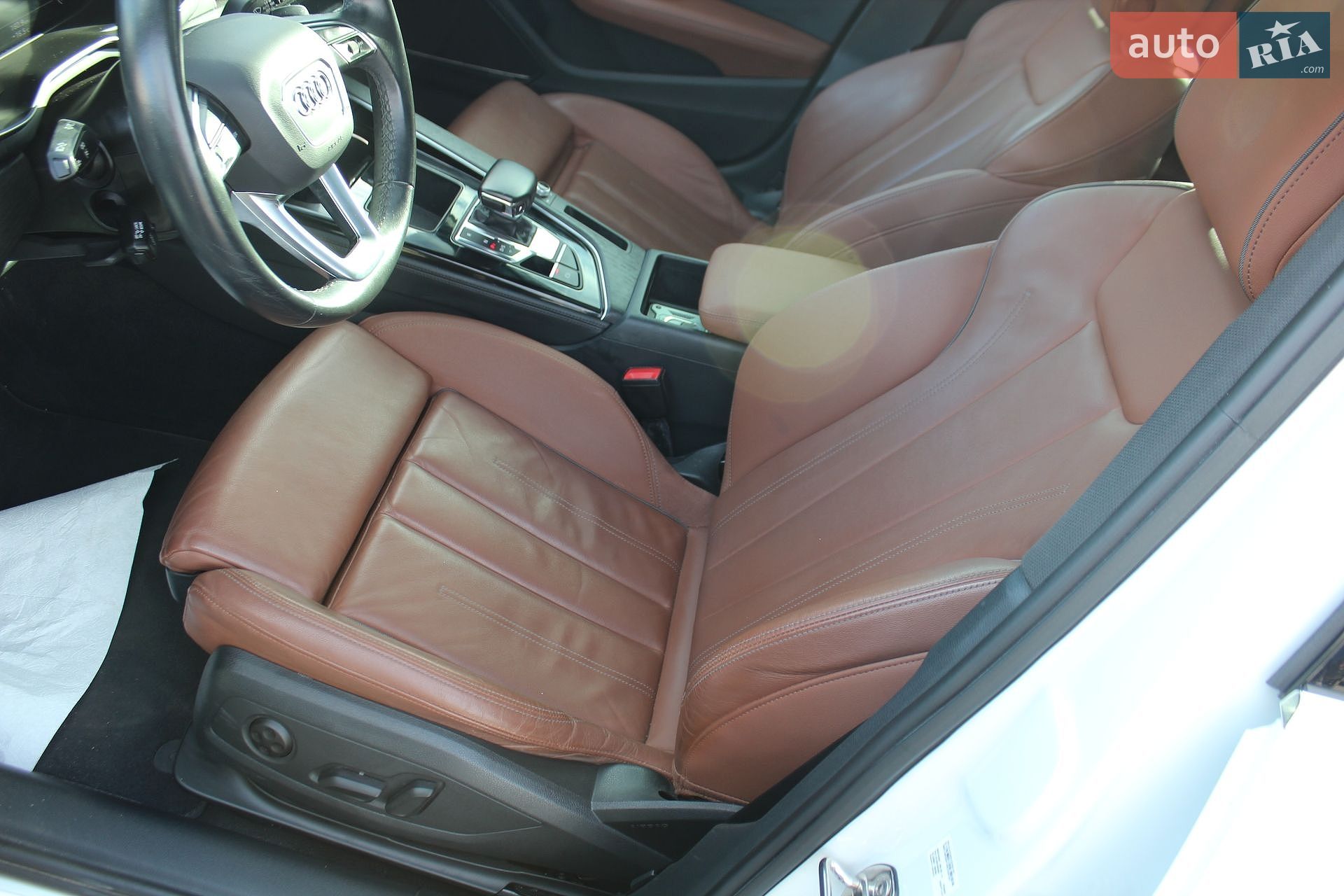 Audi A4 2021 VIN WAUEAAF49MN006212 фото оголошення 37 з 44
