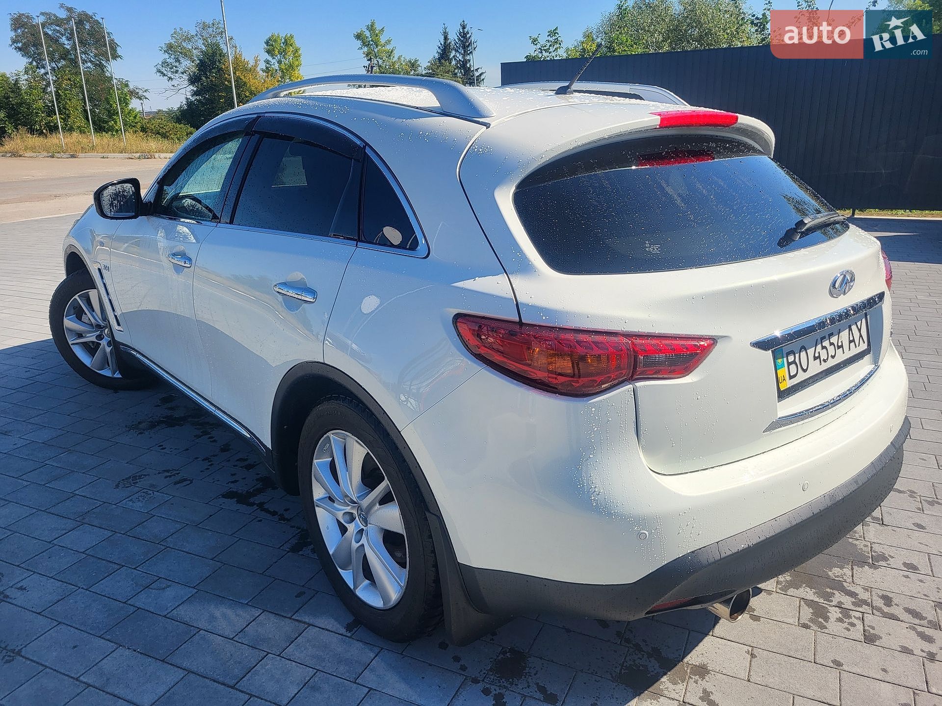 Infiniti QX70 2015 VIN JN1TDNS51U0571779 фото оголошення 4 з 13