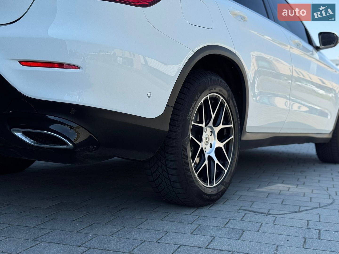 Mercedes-Benz GLC-Class 2018 VIN WDC2533051F506026 фото оголошення 9 з 24