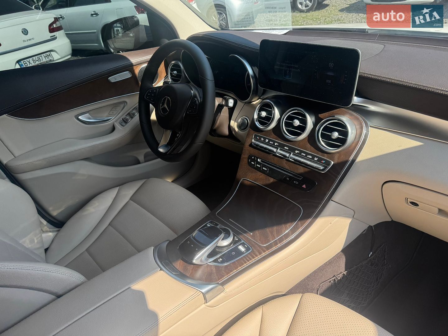 Mercedes-Benz GLC-Class 2018 VIN WDC2533051F506026 фото оголошення 17 з 24