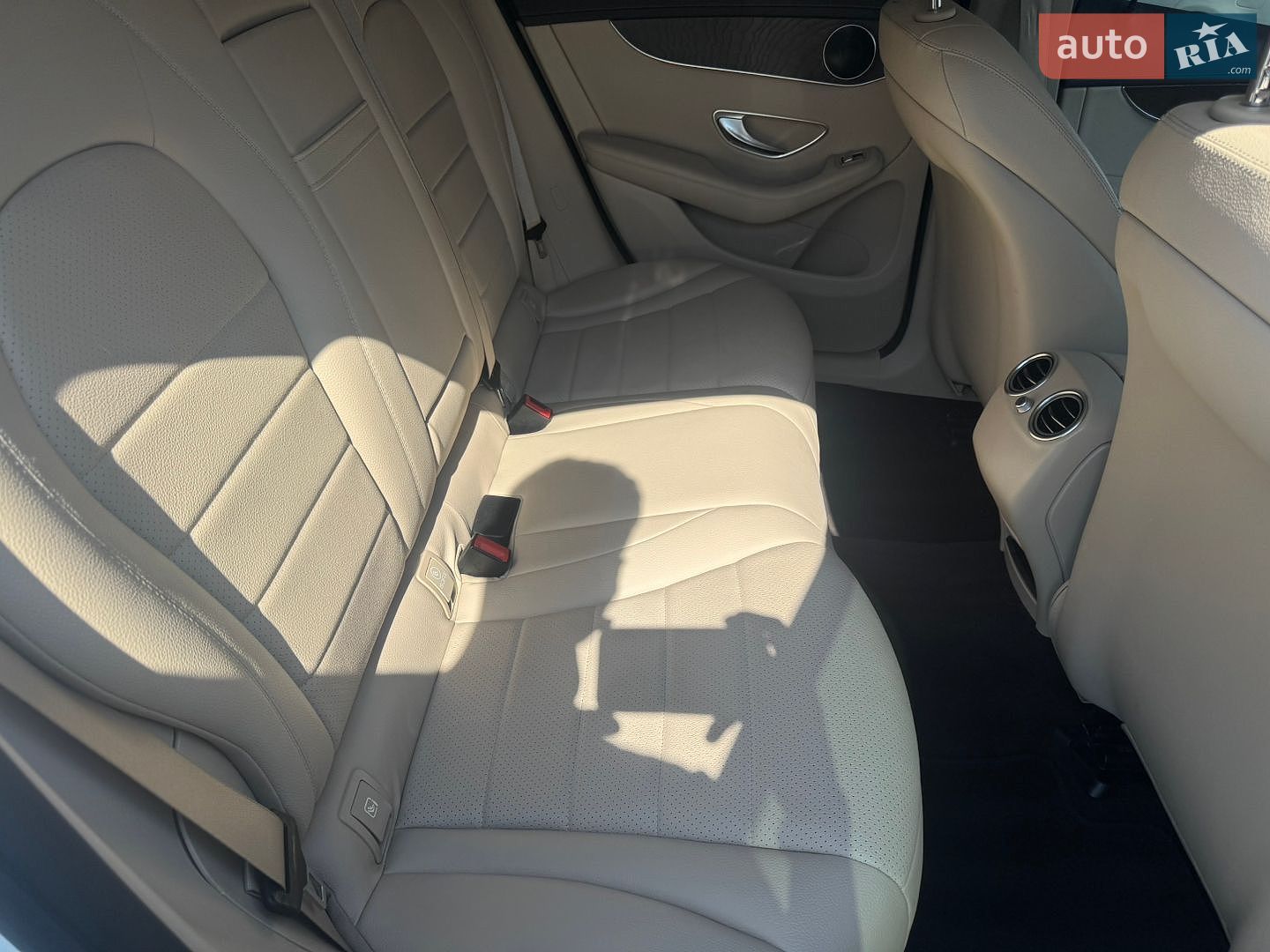 Mercedes-Benz GLC-Class 2018 VIN WDC2533051F506026 фото оголошення 19 з 24
