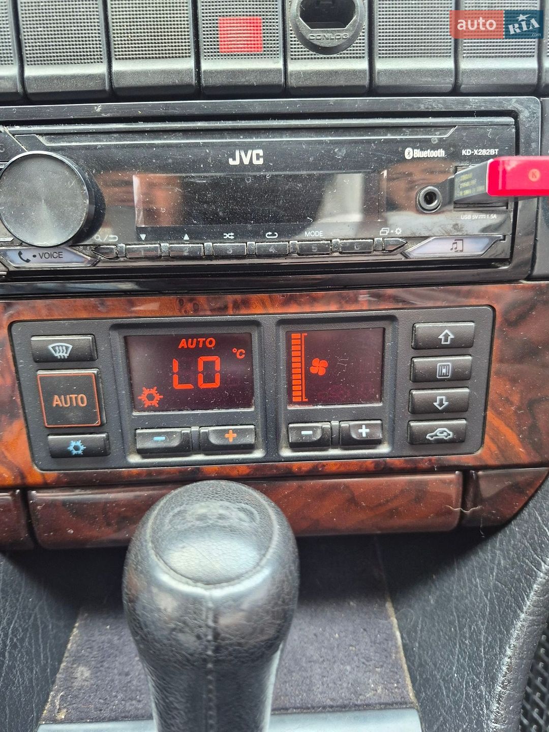 Audi 100 1993 VIN WAUZZZ4AZRN027272 фото оголошення 10 з 17