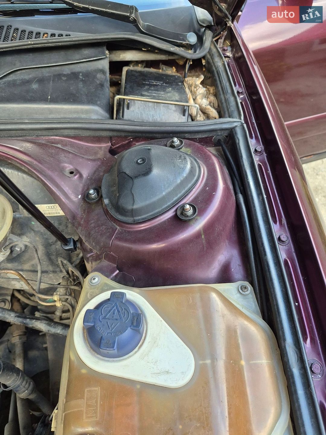 Audi 100 1993 VIN WAUZZZ4AZRN027272 фото оголошення 16 з 17