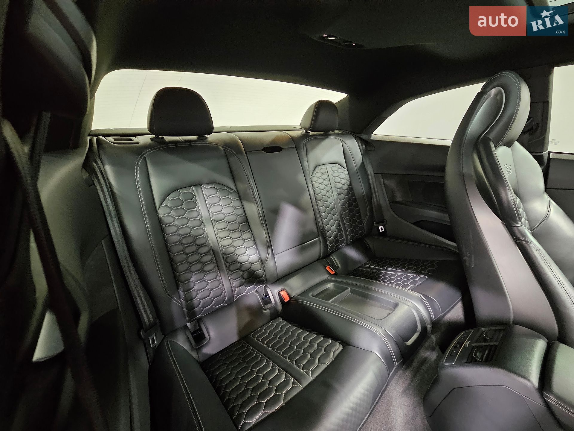 AUDI AUDI RS5 2019 VIN WUAPWAF51KA907541 фото оголошення 7 з 47