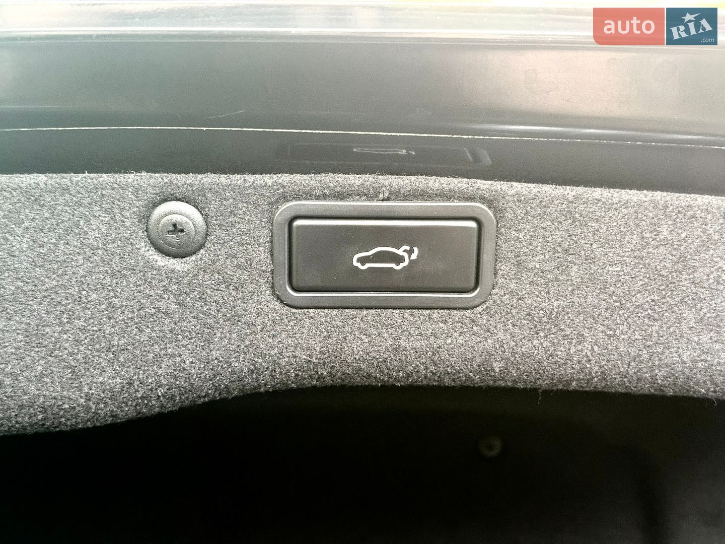 Hyundai Genesis 2008 VIN KMHGC41EP9U038685 фото оголошення 25 з 28