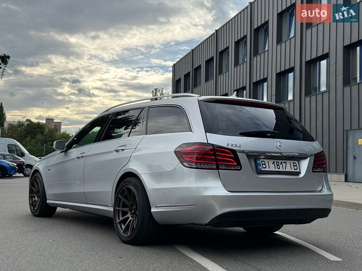 Mercedes-Benz E-Class 2015 VIN WDD2122011B140075 фото оголошення 2 з 46
