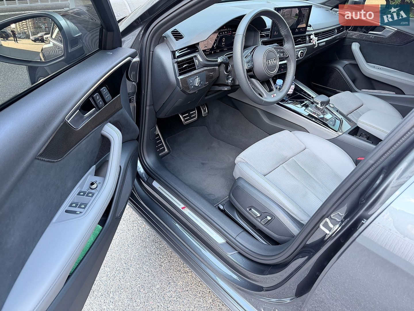 Audi A4 2023 VIN WAUZZZF40PN019380 фото оголошення 31 з 117