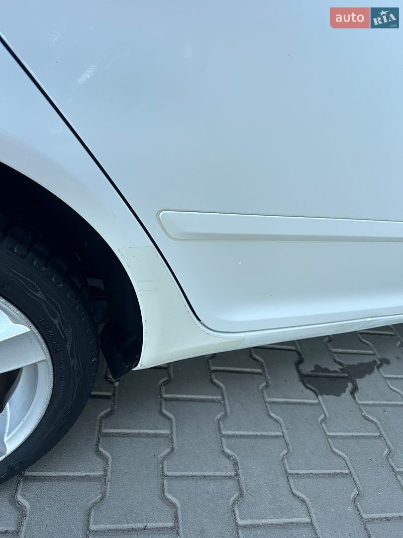 Skoda Octavia 2009 VIN TMBCA61Z298010618 фото оголошення 9 з 16