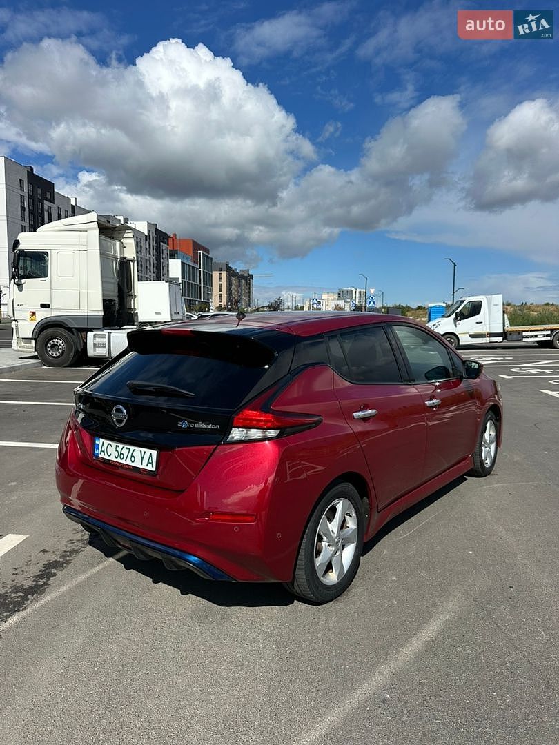 Nissan Leaf 2018 VIN SJNFAAZE1U0025379 фото оголошення 2 з 16