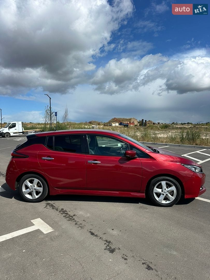 Nissan Leaf 2018 VIN SJNFAAZE1U0025379 фото оголошення 6 з 16