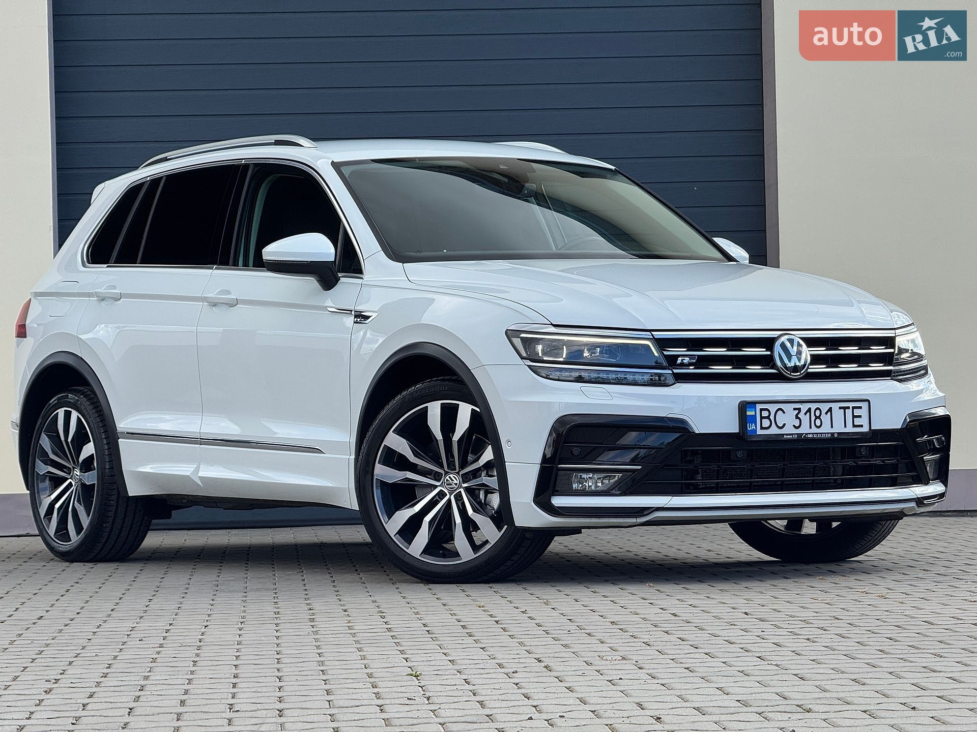 Volkswagen Tiguan 2019 VIN WVGZZZ5NZLW814441 фото оголошення 8 з 131