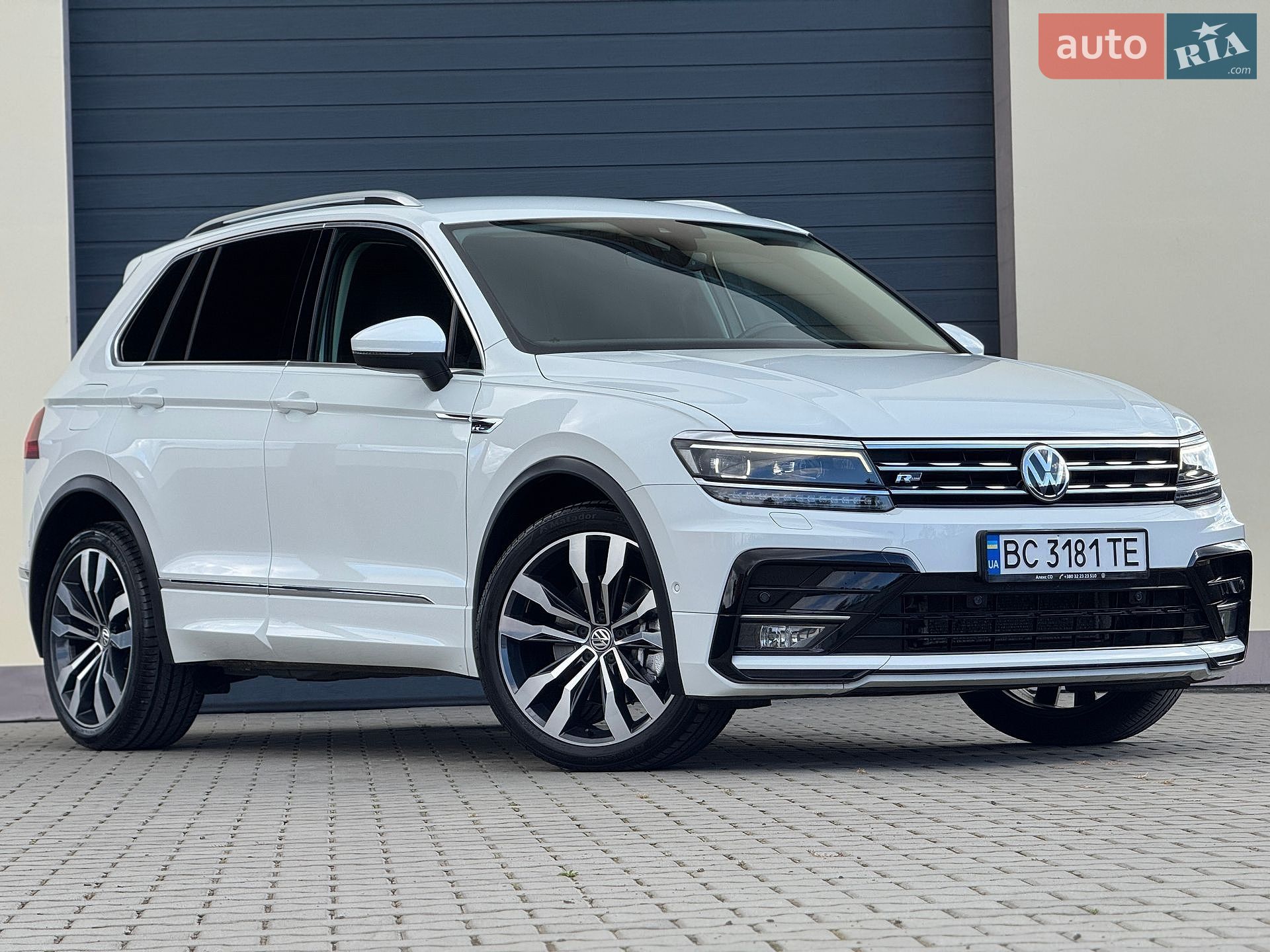 Volkswagen Tiguan 2019 VIN WVGZZZ5NZLW814441 фото оголошення 10 з 131