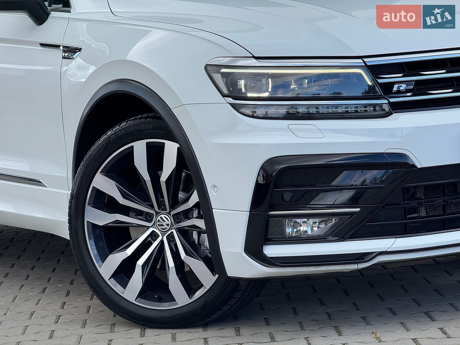 Volkswagen Tiguan 2019 VIN WVGZZZ5NZLW814441 фото оголошення 9 з 98